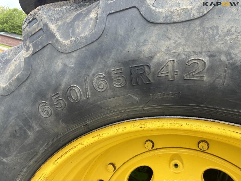 John Deere 7720 tractor 21