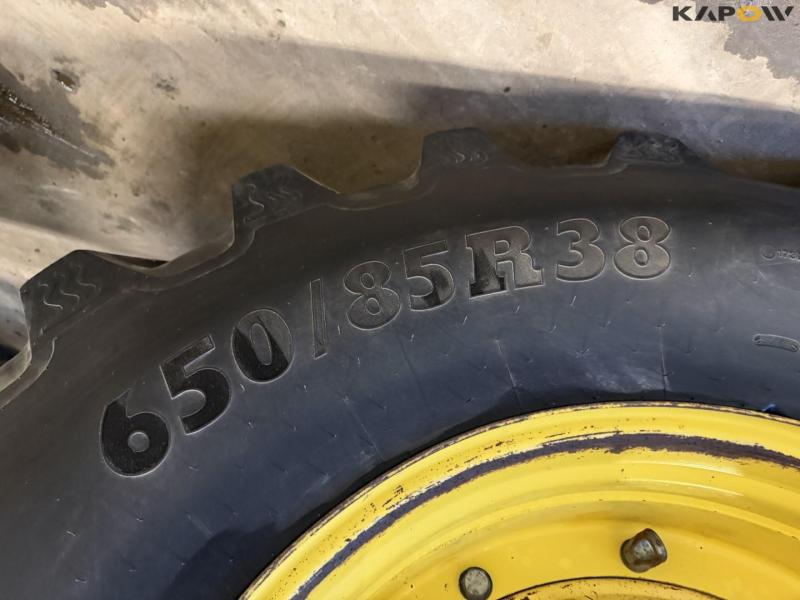 John Deere 7930 tractor 66