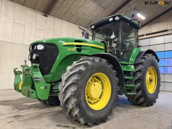 John Deere 7930 tractor