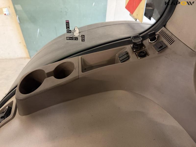 John Deere 8295R tractor 68