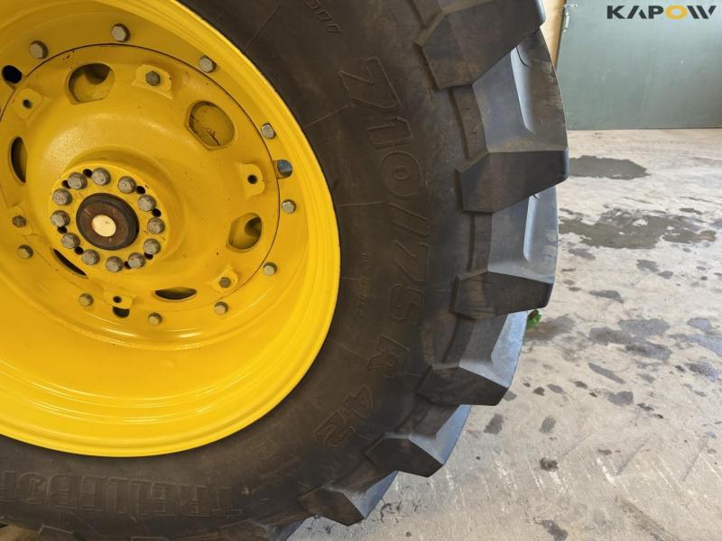 John Deere 8295R tractor 84