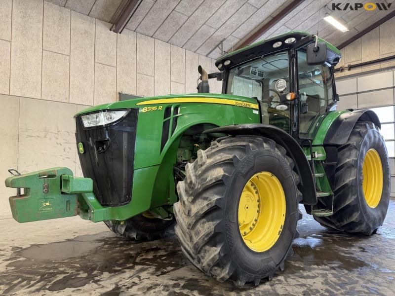 John Deere 8335R tractor 1