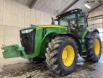 John Deere 8335R tractor 1