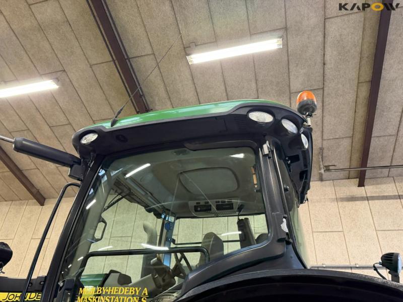 John Deere 8360R tractor 26