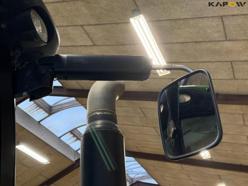 John Deere 8360R tractor 29