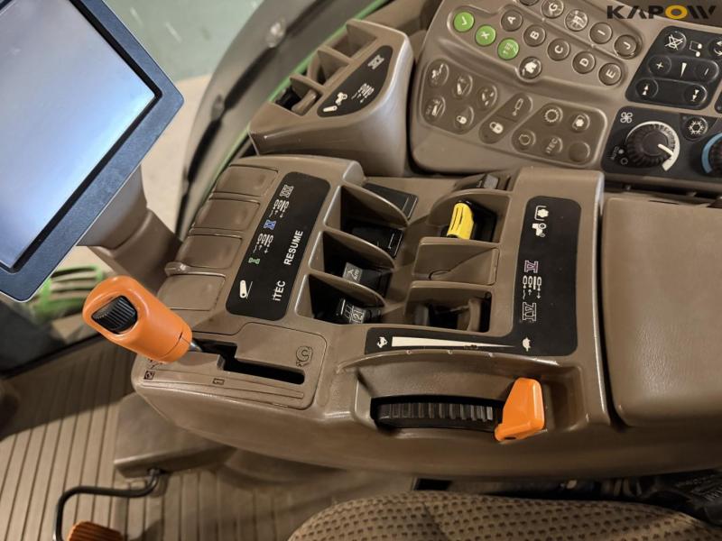 John Deere 8360R tractor 54