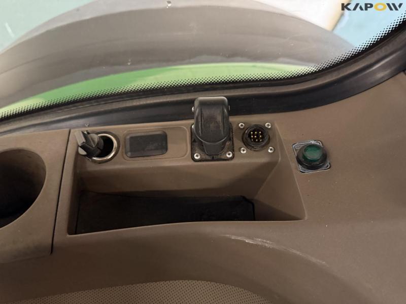 John Deere 8360R tractor 58