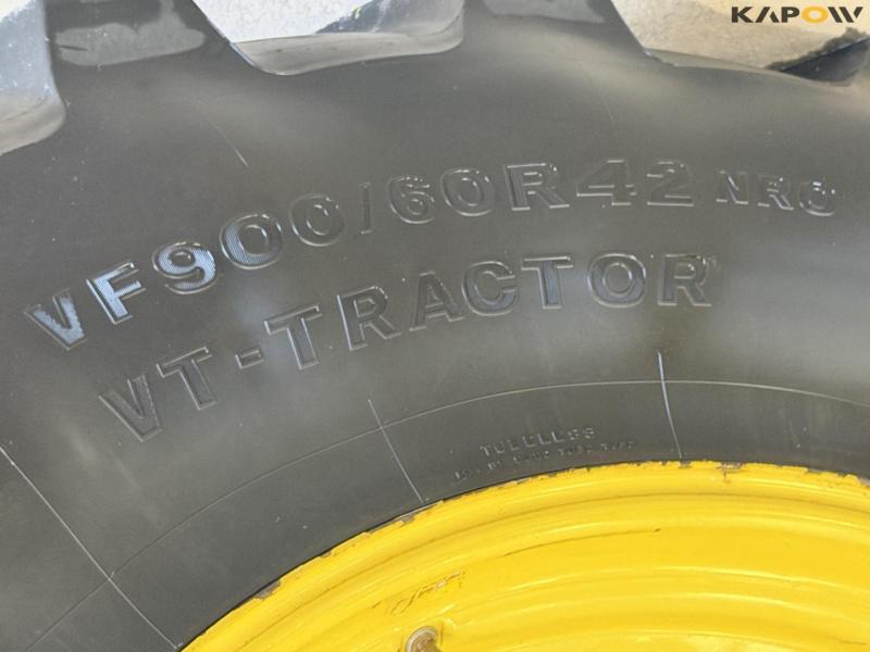 John Deere 8360R tractor 75