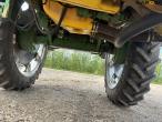 John Deere 840I sprayer 39