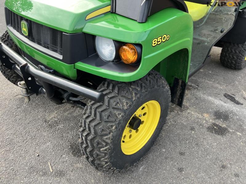 John Deere 850D Gator XUV 9
