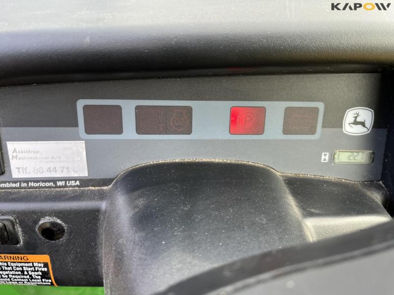 John Deere 850D Gator XUV 32
