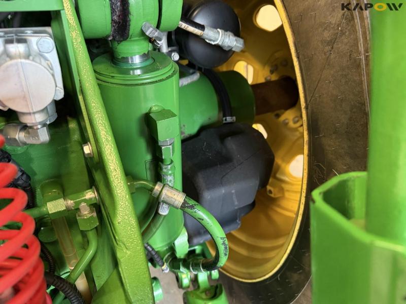 John Deere 8R 340 Signature Edition tractor 43