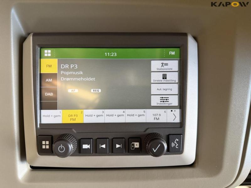 John Deere 8R 340 Signature Edition tractor 61