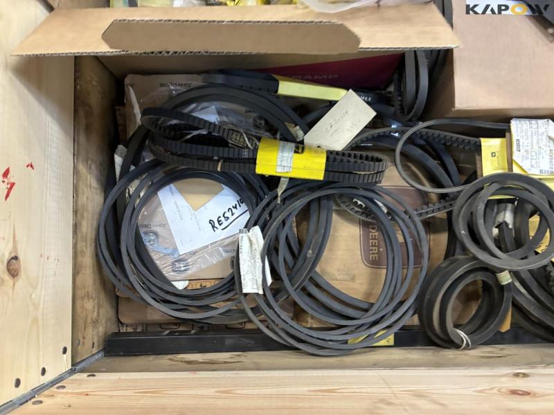John Deere parts 47