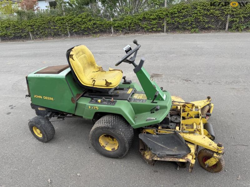 John Deere F725 lawn mower 4
