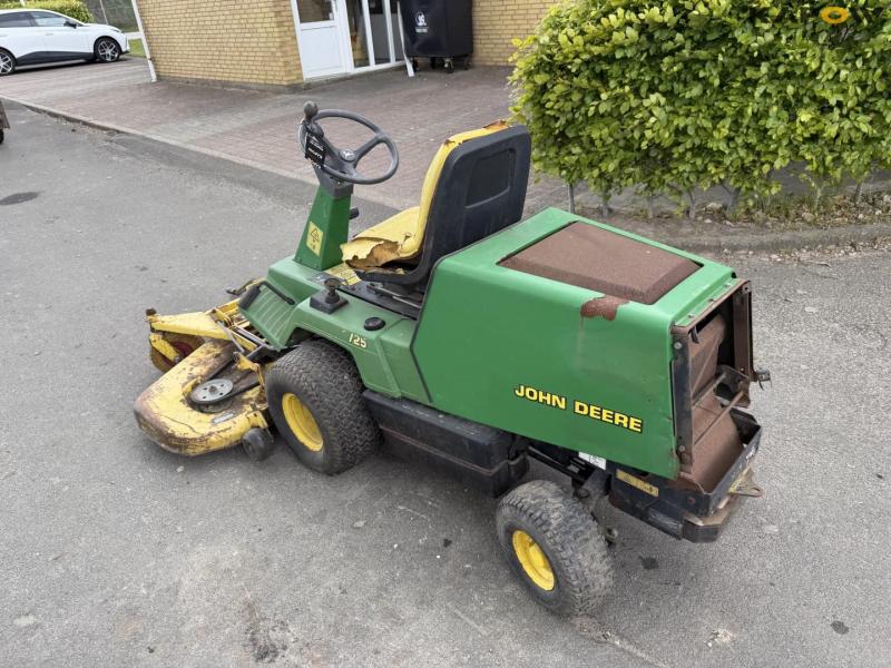 John Deere F725 lawn mower 7