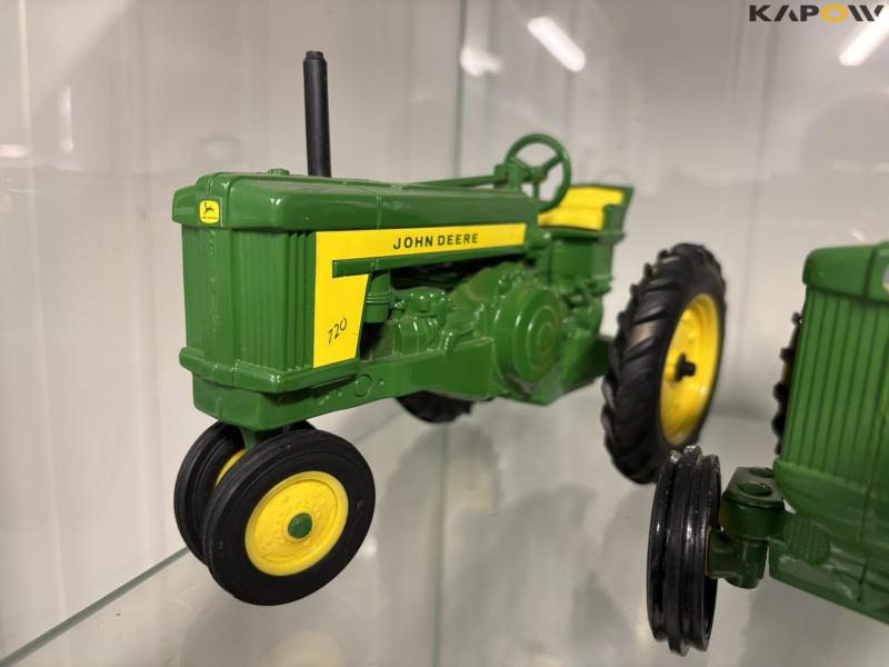 John Deere model tractors 9
