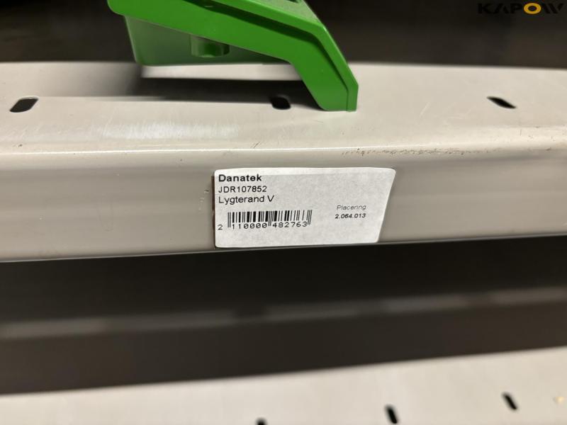 John Deere spare parts - new 37