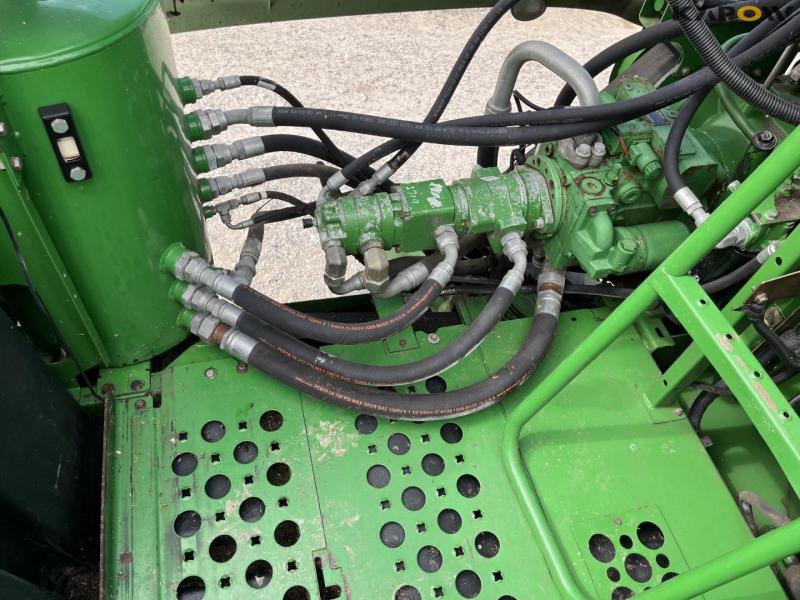 John Deere S690i combine with 630R 30-foot header 32