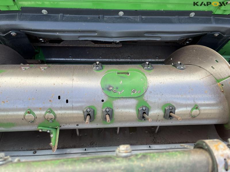 John Deere S690i combine with 630R 30-foot header 52
