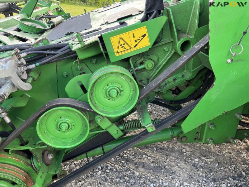 John Deere S690i combine with 630R 30-foot header 58