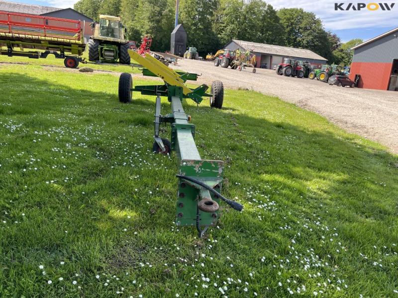 John Deere S690i combine with 630R 30-foot header 78