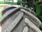 John Deere S690i combine with 630R 30-foot header 20