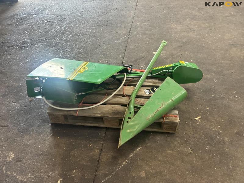 John Deere side knife and hanger 4