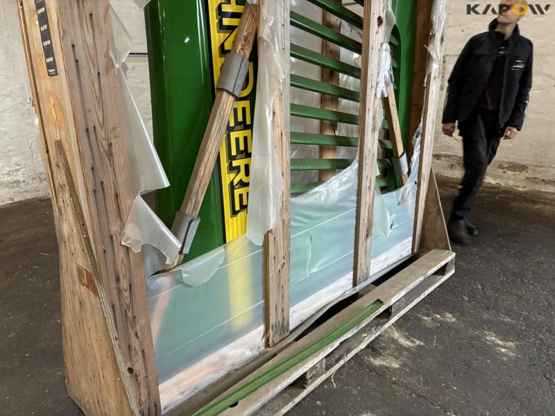 John Deere side shield 11