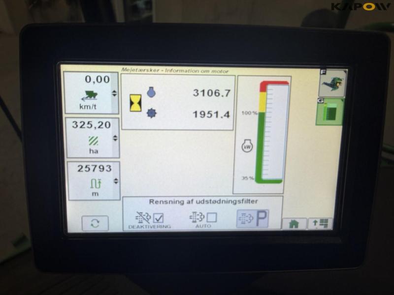 John Deere T660i with 30 foot header 35