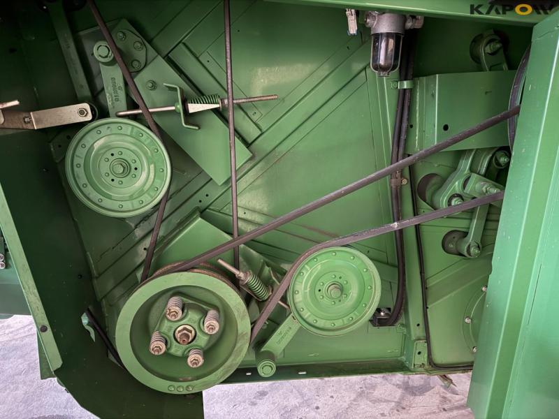 John Deere T660i with 30 foot header 45