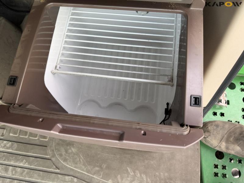 John Deere T660i with 30 foot header 62