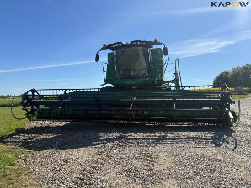 John Deere W660i combine harvester 2