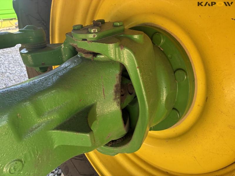 John Deere W660i combine harvester 27