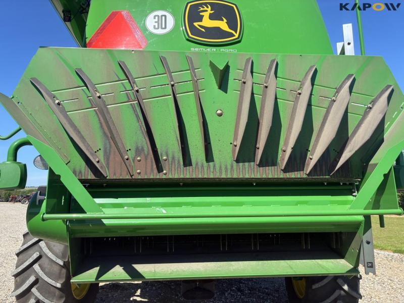 John Deere W660i combine harvester 33