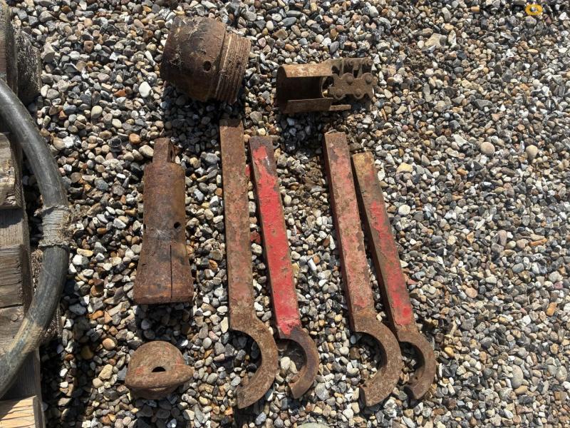 Ground rocket with equipment 38