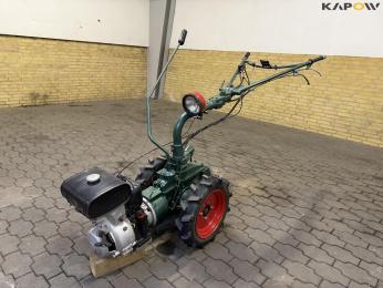 Jrus tool carrier