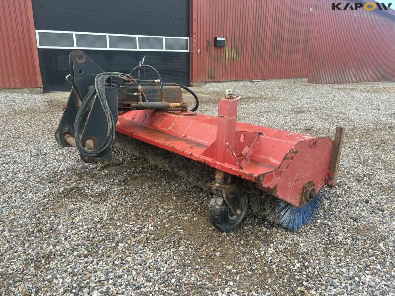 JST hydraulic broom with three-point hitch 2