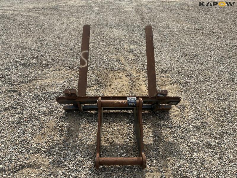 JST pallet forks with excavator hitch 5