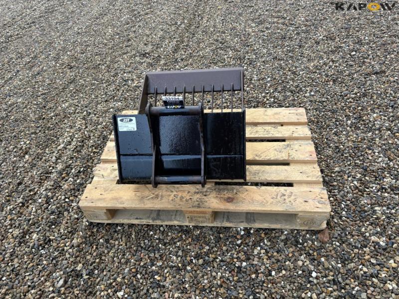 JST skeleton bucket with S40 hitch 6