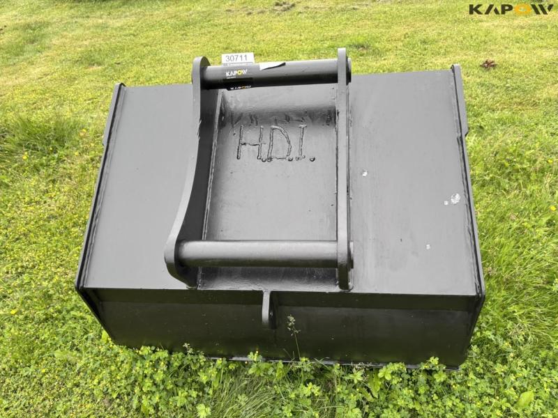 JST bucket 100 cm with S60 hitch 6