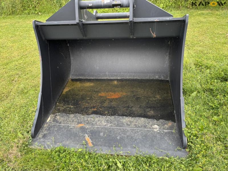 JST bucket 150 cm with S70 hitch - NEW 2