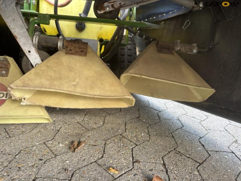 Christmas tree sprayer 27