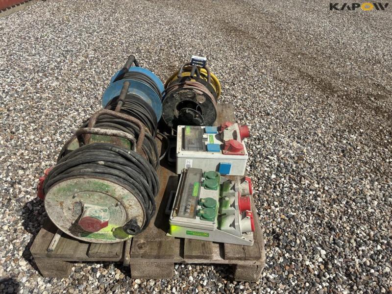 Cable reels and electrical panels 3