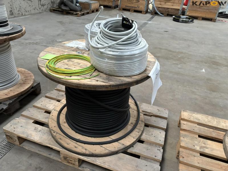 Cable drum and wires 1