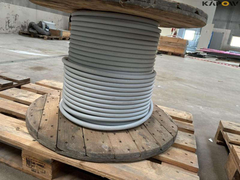 Cable drum with cable 2