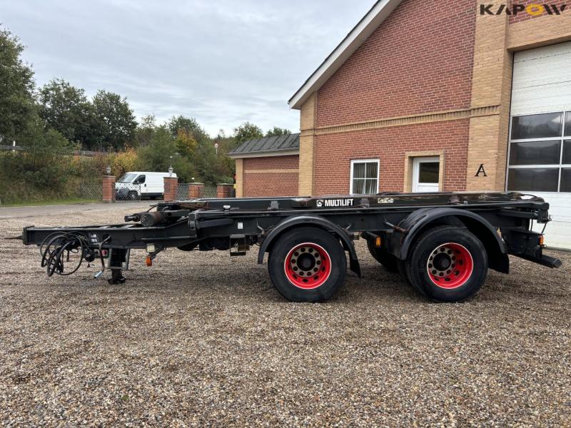 Trailer with multilift hooklift 8