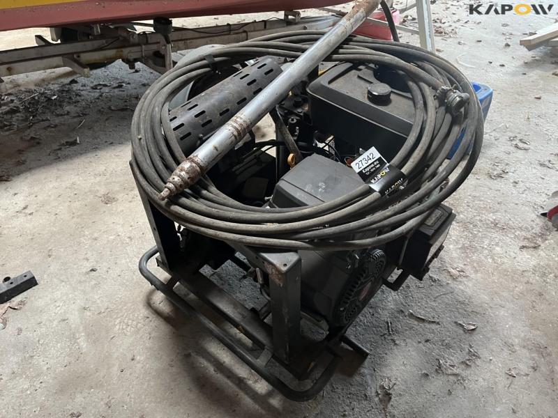 Kaeser M12 compressor with Ø55 ground rocket 4