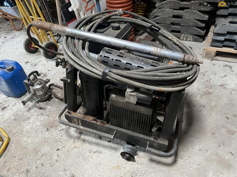 Kaeser M12 compressor with Ø55 ground rocket 6