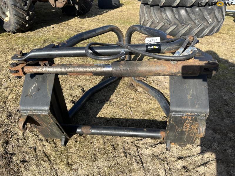 Kelfri bale grab with Euro hitch 6